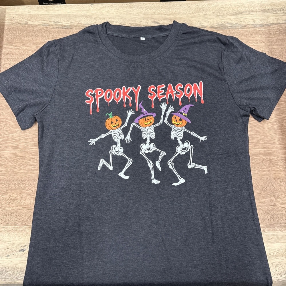 T-Shirt Spooky Season Size Adult Small